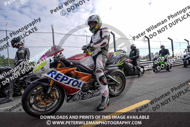 donington no limits trackday;donington park photographs;donington trackday photographs;no limits trackdays;peter wileman photography;trackday digital images;trackday photos